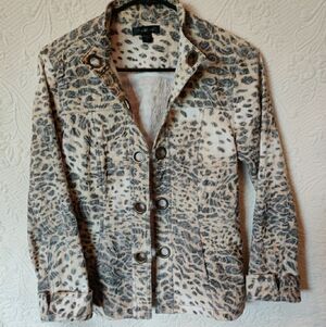 Mahtani Tailored Leopard Design Boho Embroidered Grommet Accented Jacket